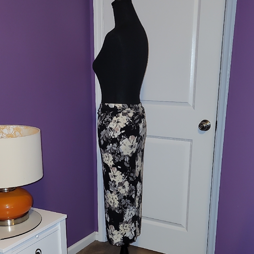 i jeans by Buffalo Black and White Floral Midi Skirt Sz: L - Picture 4 of 6
